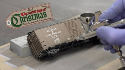 The Five Days Around Christmas | Day 5 – Airbrush Weathering